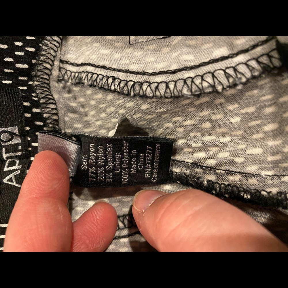 Work pull on capris - Picture 4 of 5